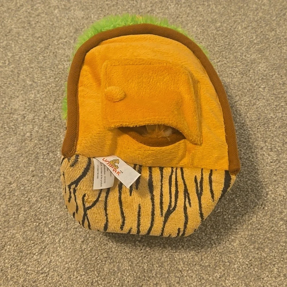 Unipak Safari Animal Plush Backpack With 4 Animal Finger Puppets - Picture 2 of 8